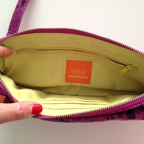 🎉2HP🎉 LATICO Raven Leather Snake Clutch CrossBody Handbag Hot Pink Magenta NWT - Picture 6 of 15